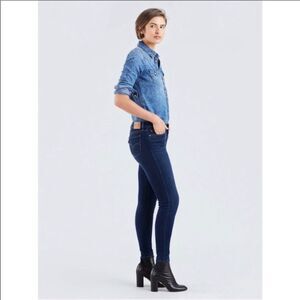 Levi’s 711 skinny jeans size 29